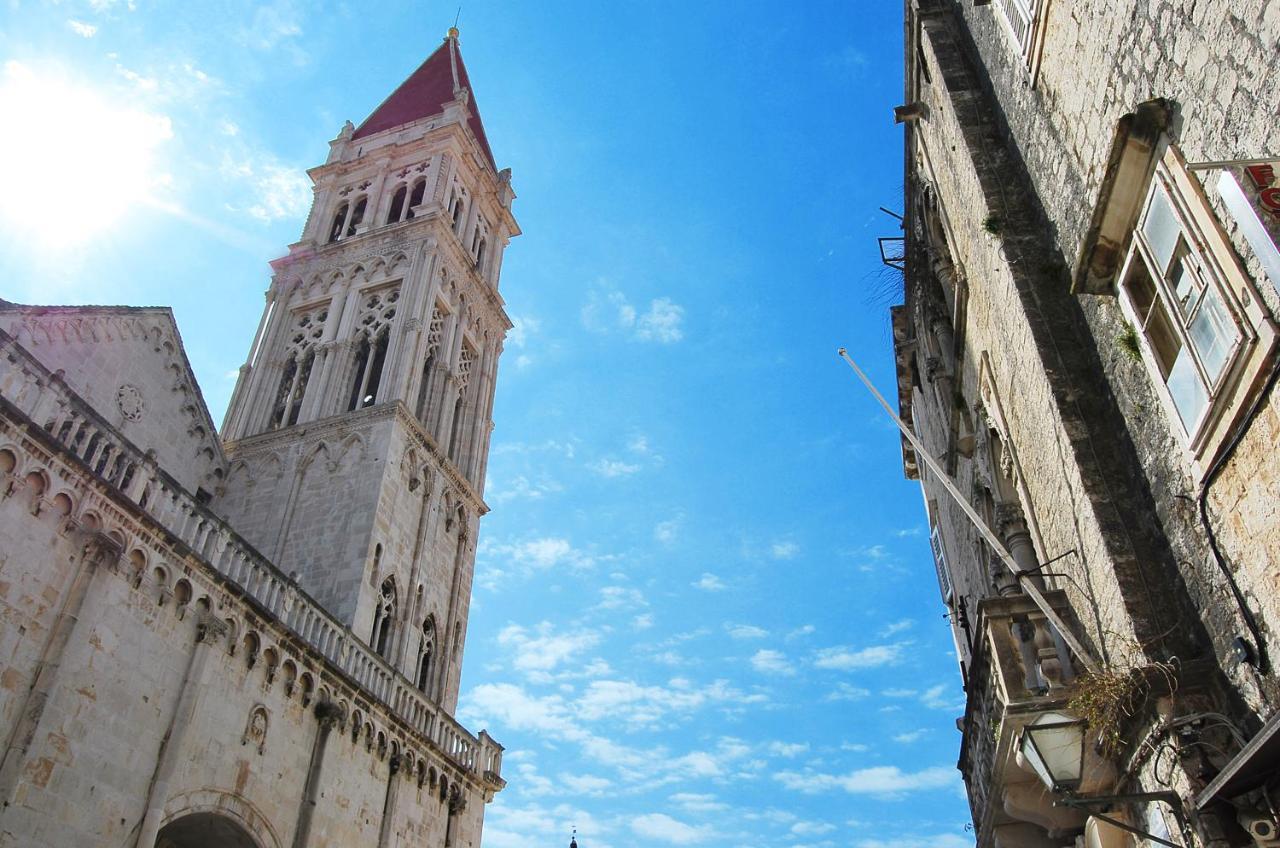 Apartments Pitesa Trogir Exterior foto