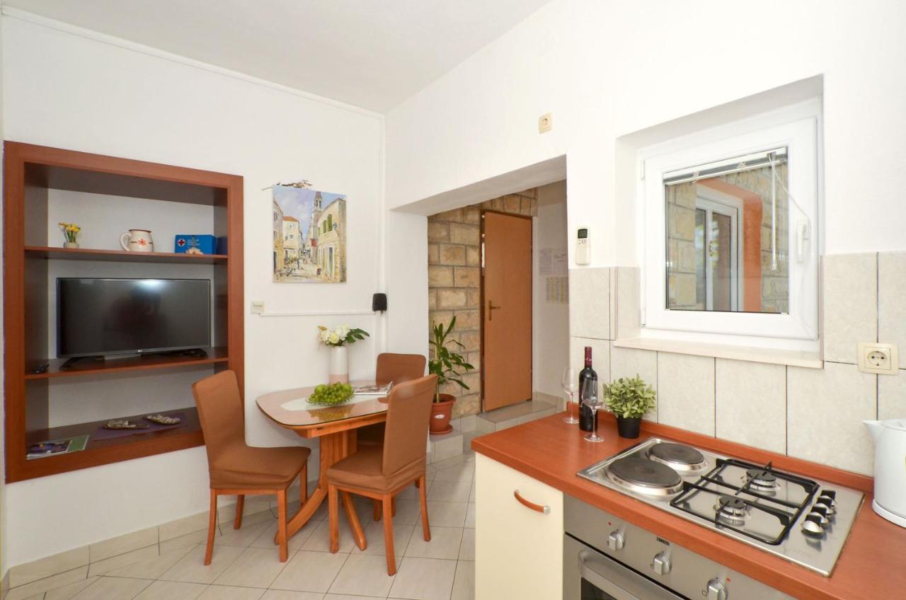 Apartments Pitesa Trogir Exterior foto