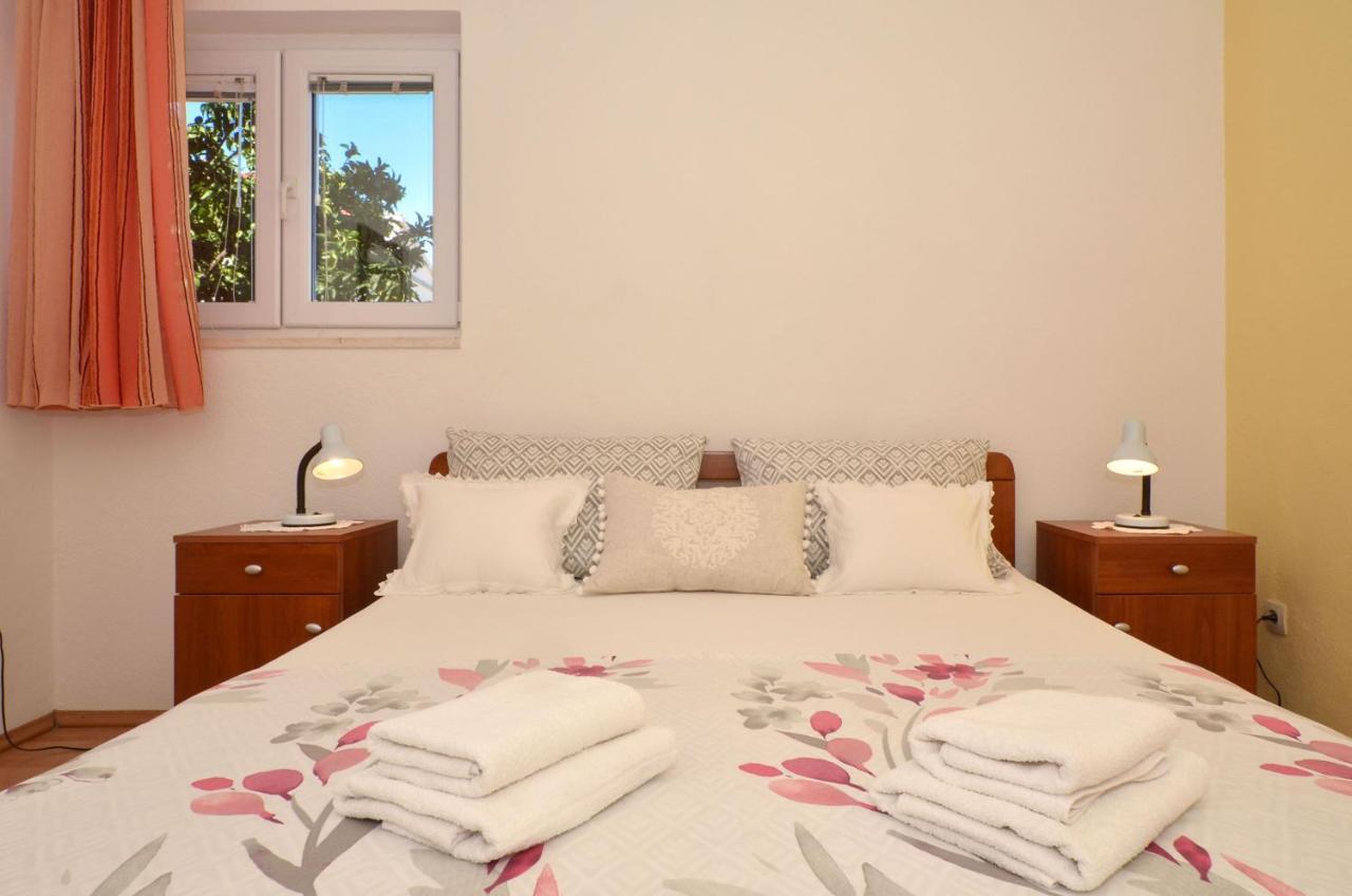 Apartments Pitesa Trogir Exterior foto